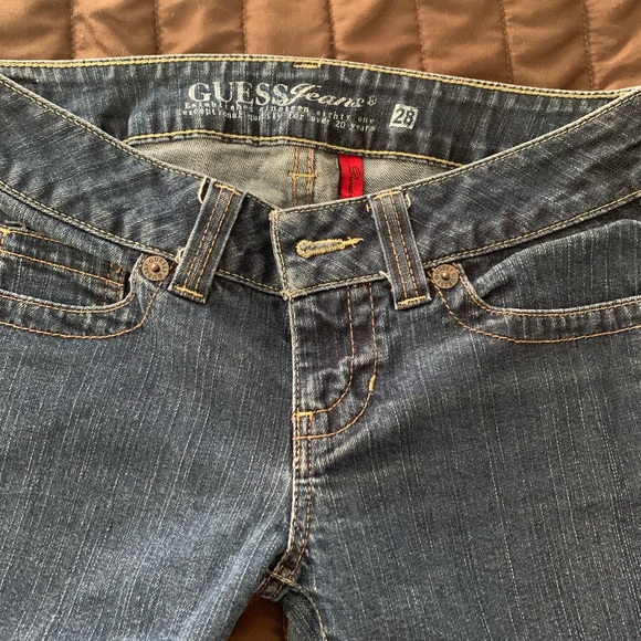 Guess Jeans - Picture 2 of 4